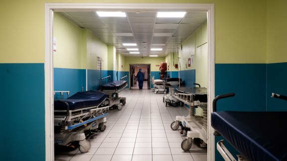 « La réduction de lits dans les hôpitaux continue » - Stéphane Velut image