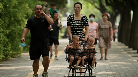 Natalité en berne, vieillissement : la Chine face au déclin démographique image