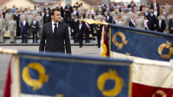 « La France est devenue une monarchie républicaine » - Henri Emmanuelli image