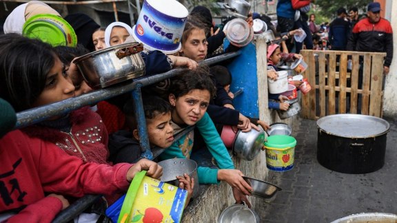 500 000 Gazaouis sont en train de mourir de faim : génocide en cours ? image
