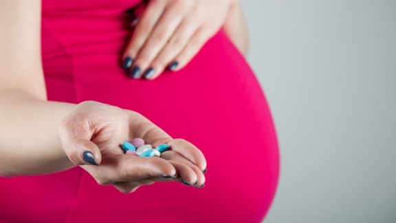Grossesse et médicaments : quand le paternalisme médical prend le pas sur la science image