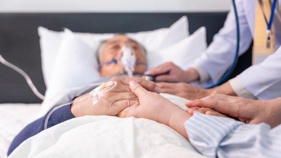 Aide à mourir : l’euthanasie ne doit pas remplacer la défaillance des institutions image