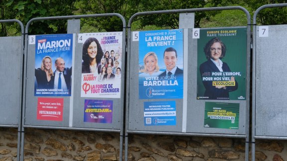 « Le physique de l'emploi » : quand la prime à la beauté détermine le vote image